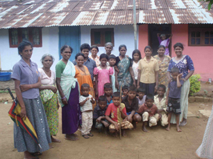 Group of people on Rahuntagoda tea estate